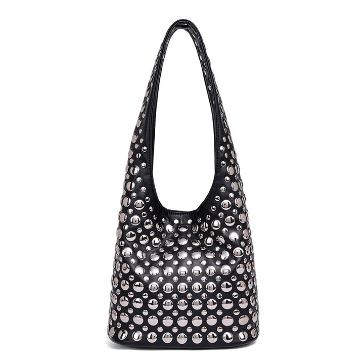 Nietenleder Schultertasche Karnz