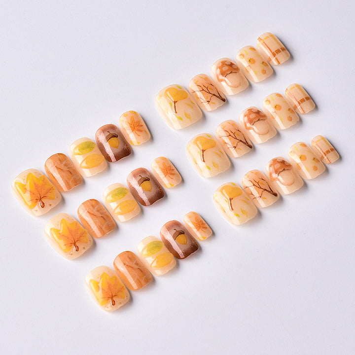 Herbst-inspirierte Press-On Nagelkunst Set Karnz