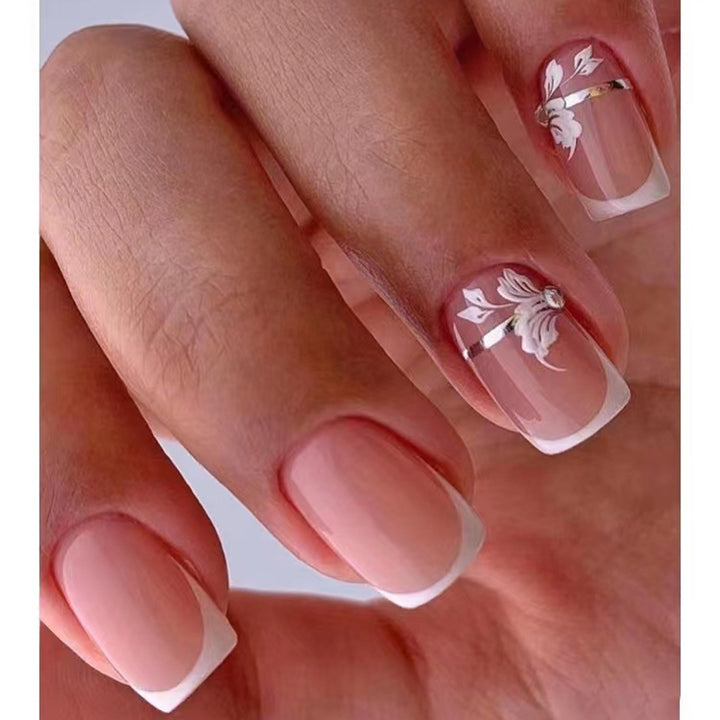 Elegantes französisches Spitzen-Blumen-Nagelkunst-Set