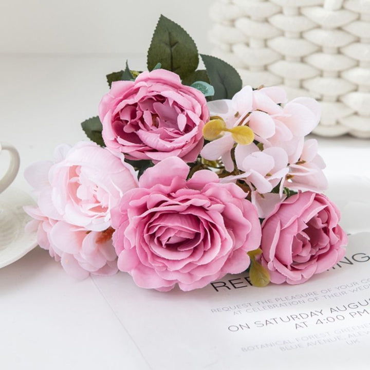 Lush Realistische Blumenstrauß Arrangement