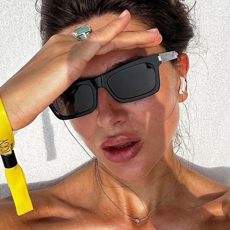 Damen quadratische Sonnenbrille mit transparenten Gläsern und stilvollem Design Karnz