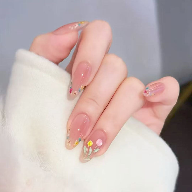 Dekorative Nagelkunst Karnz