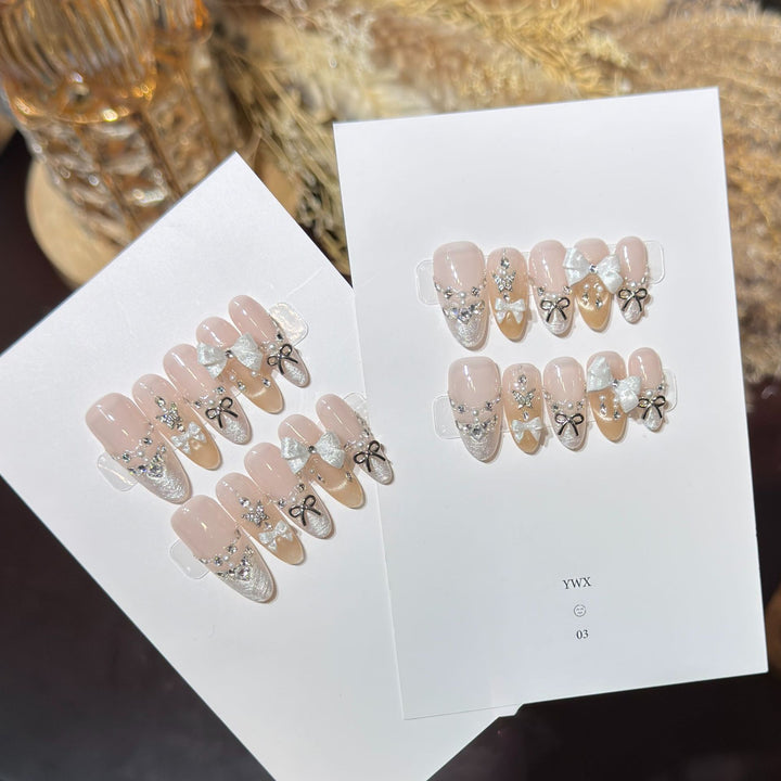 Glamouröses mit Schleifen verziertes Press-On Nagelkunst Set Karnz