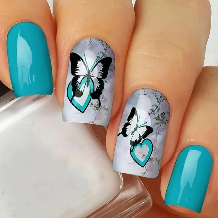 Künstlerisches Schmetterling Nagelkunst Design Karnz