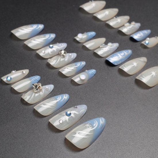 Künstlerische Stiletto-Nagelkunst-Erweiterungen Karnz