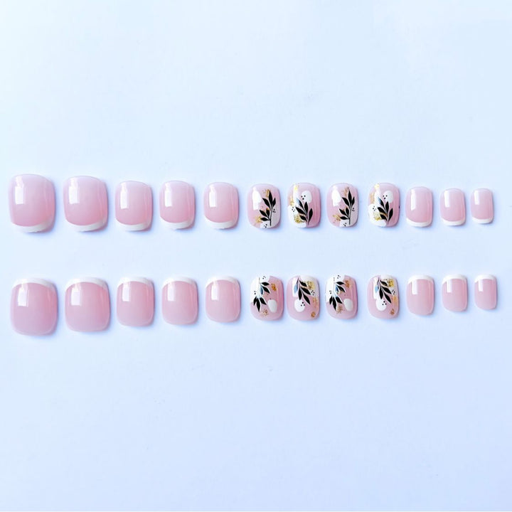 Künstlerisches Nagelkunst-Set mit botanischen Designs