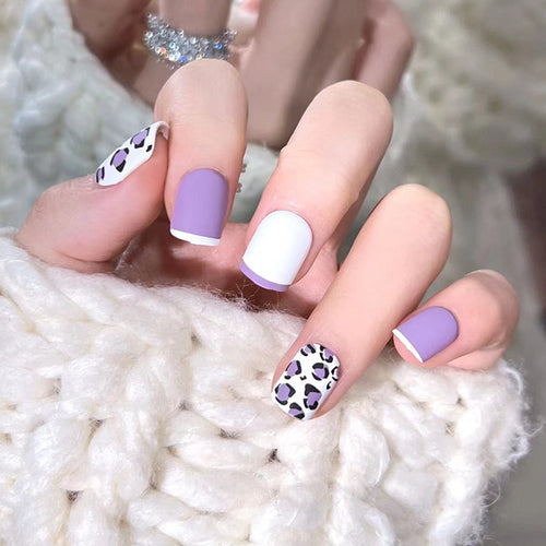 Glamouröse Nagelkunst mit eleganten Leopardenmotiven und Farbverlauf Karnz