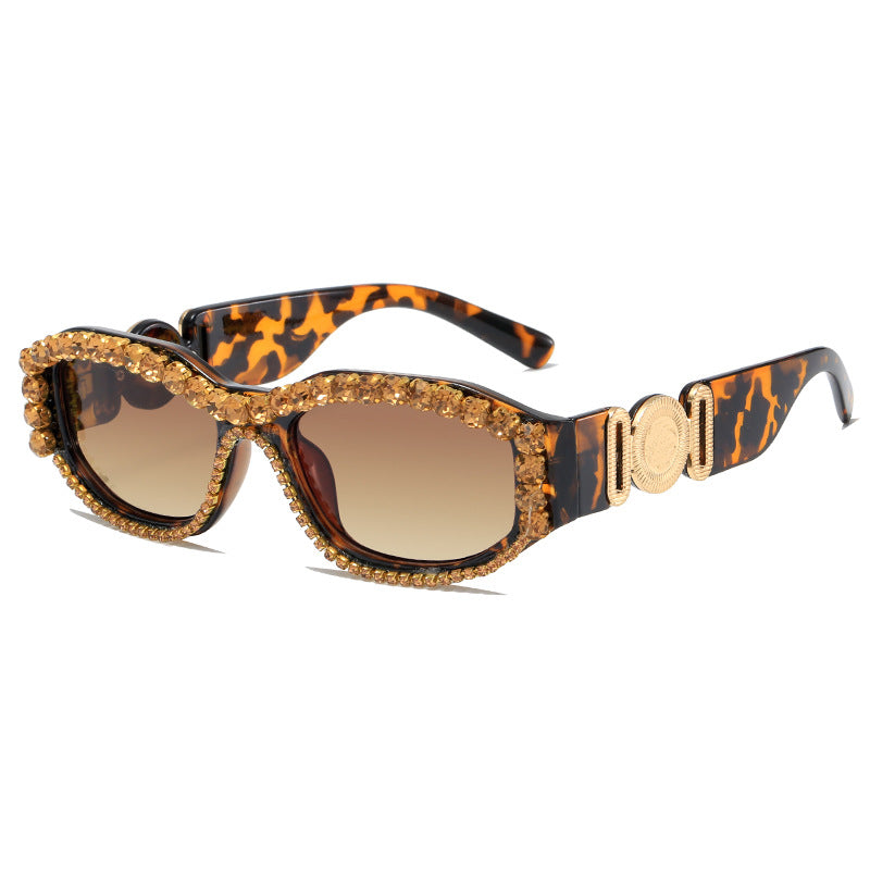 Damen Glamouröse Sonnenbrille mit funkelnden Akzenten Karnz