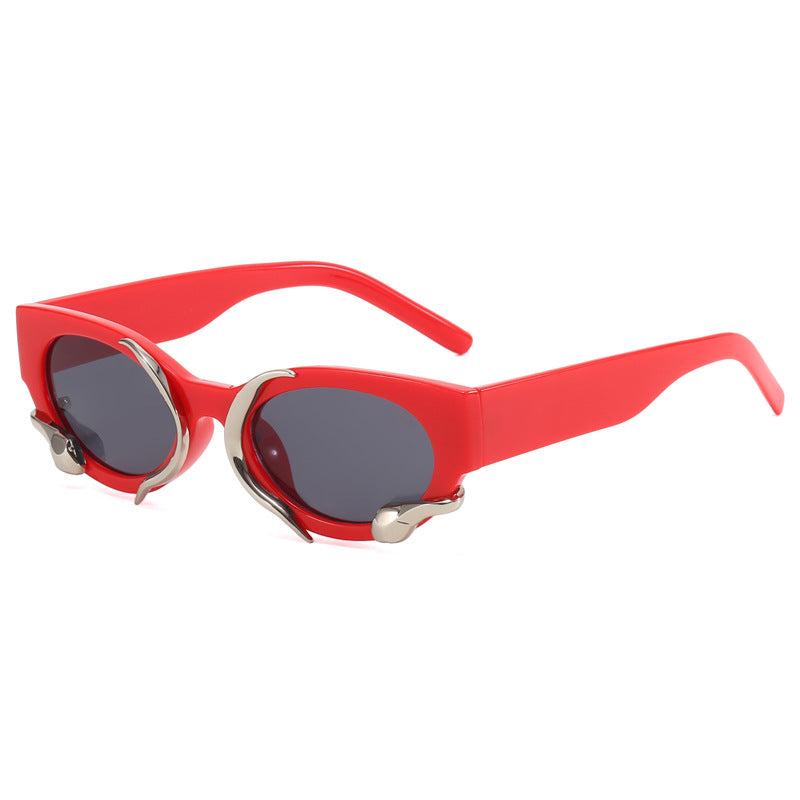 Damen Designer-Sonnenbrille mit außergewöhnlichem Detail Karnz