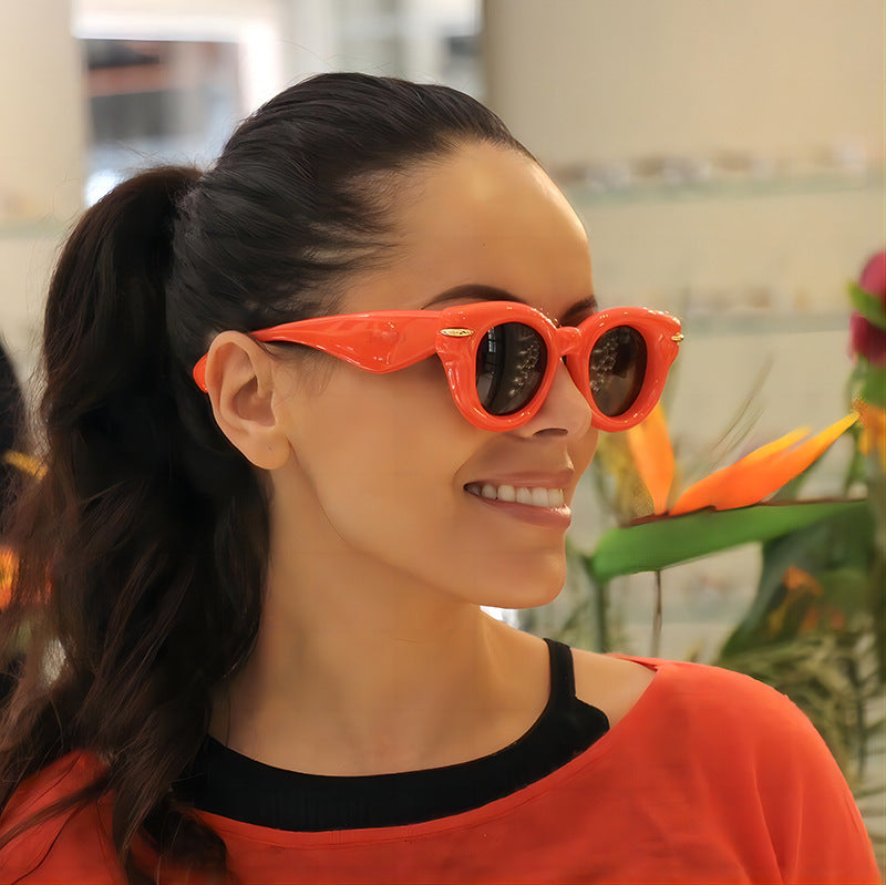 Damen modische Sonnenbrille mit eleganter Silhouette Karnz