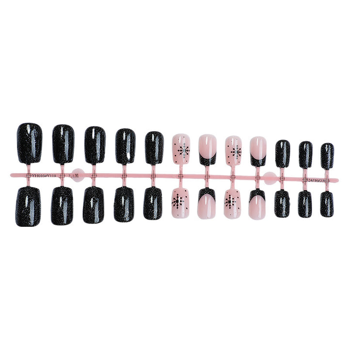 Kunstvoll gestaltetes Press-On Nagelset Karnz