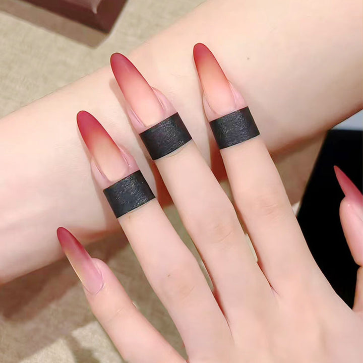 Elegante Stiletto Press-On Nagelverlängerungen Karnz