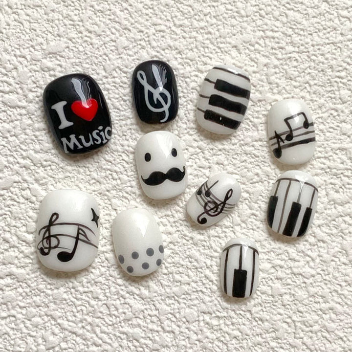 Themenhafte Press-On Nagelkunst Karnz