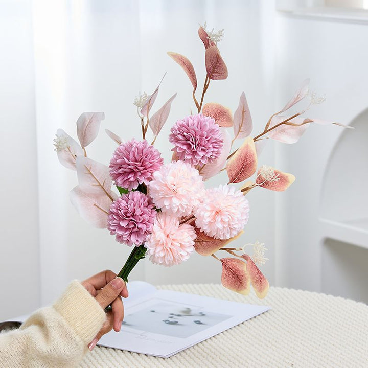 Künstliches Blumenbouquet Arrangement mit Eukalyptus