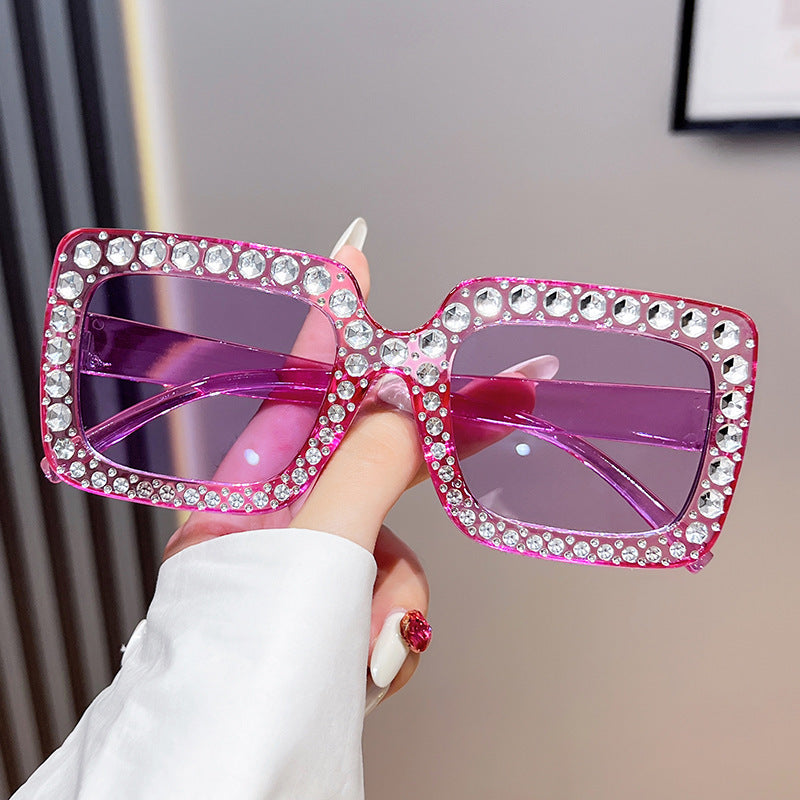 Glamouröse mit Strass verzierte quadratische Sonnenbrille Karnz