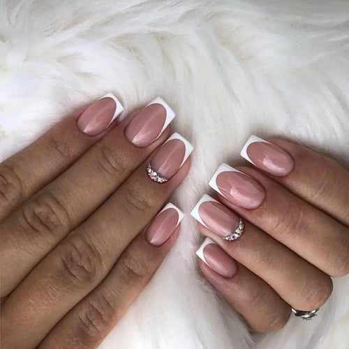 Elegantes Press-On-Nagelset mit Strass-Akzenten Karnz