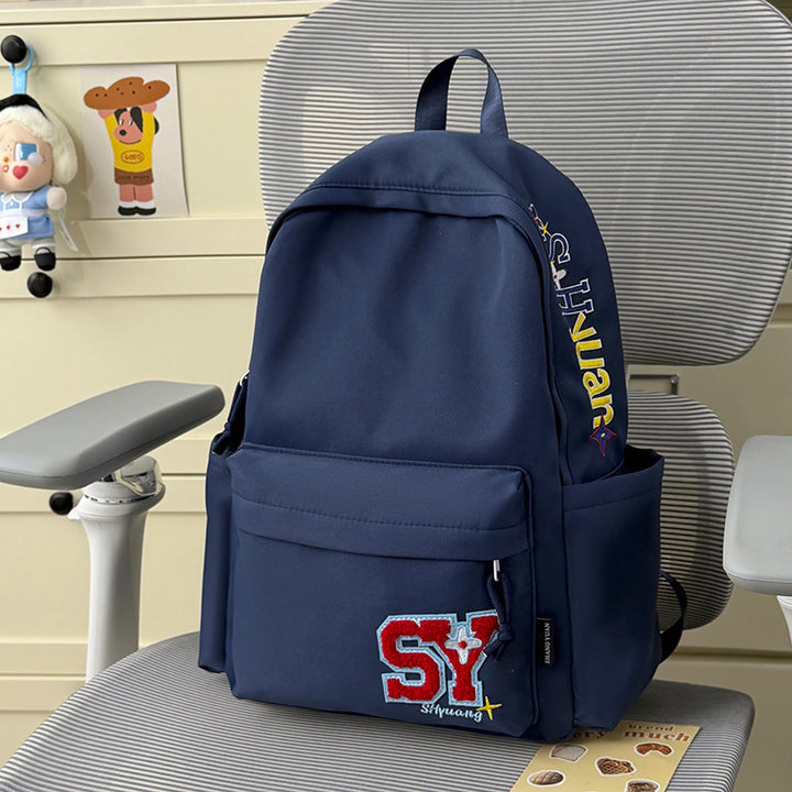 Lässiger bestickter Rucksack