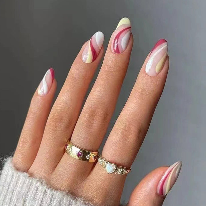 Künstliche Nagelkunst mit modernem Design Karnz