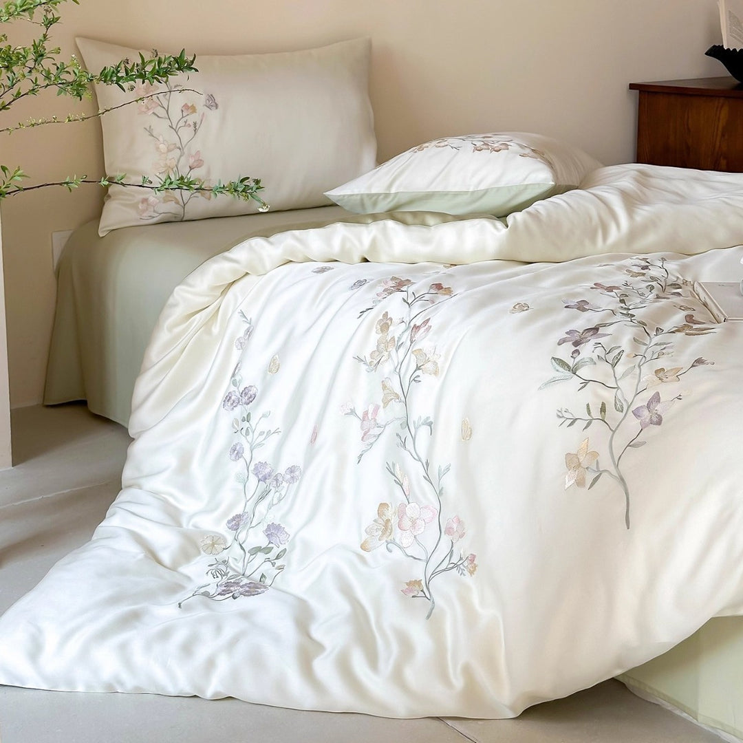 Seiden-Effekt Botanisch Besticktes Bettbezug-Set mit Micro-Satin Rückseite