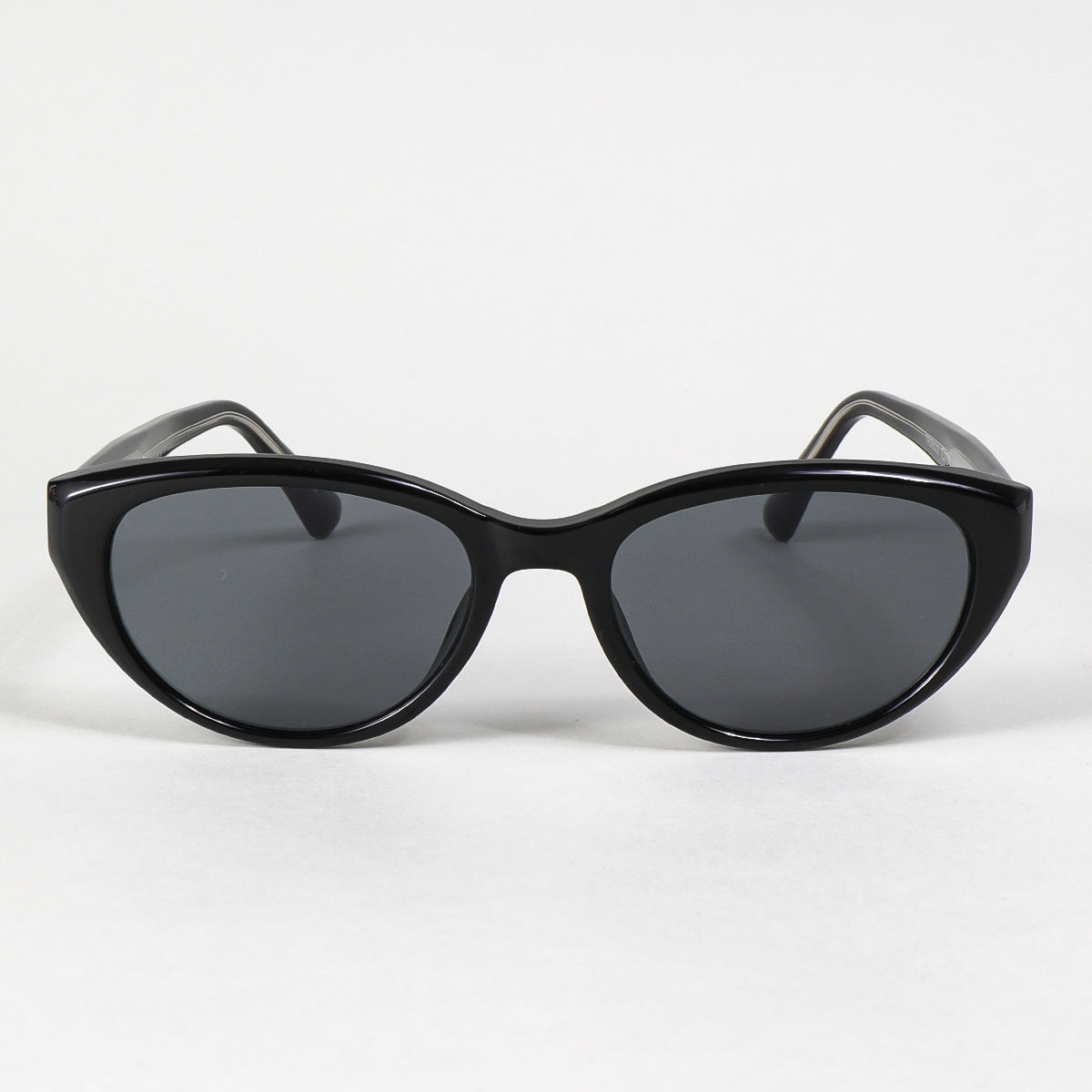 Damen Sonnenbrille im Cat-Eye Stil mit innovativem Rahmen Karnz