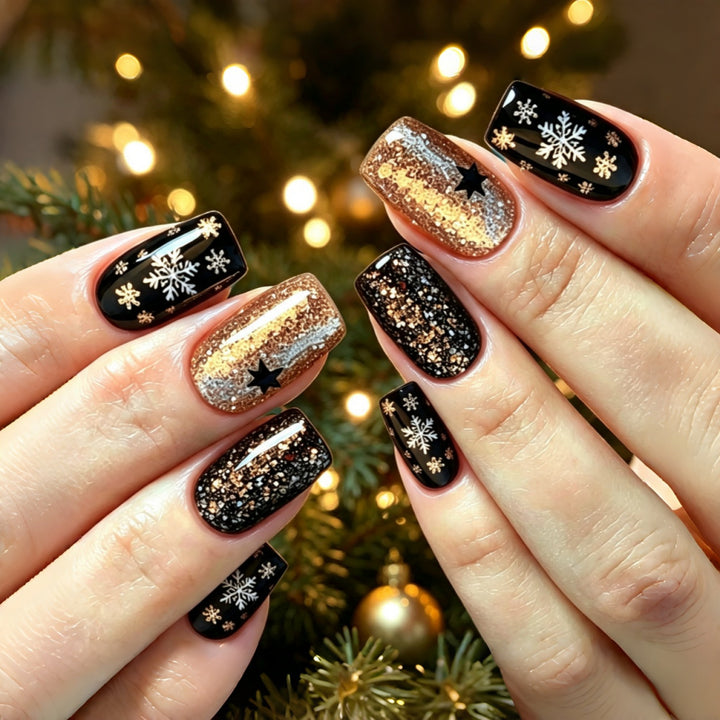 Kreative Kunstnägel mit Funkelndem Glitzer und Festlichem Winterdesign Karnz