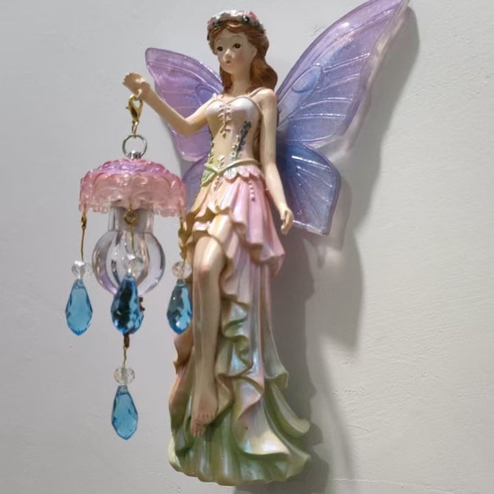 Dekorative Feenfigur mit LED-Licht Karnz
