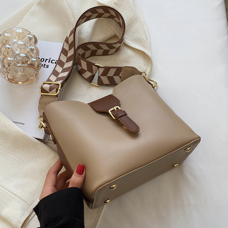 Moderne Strukturierte Handtasche Karnz