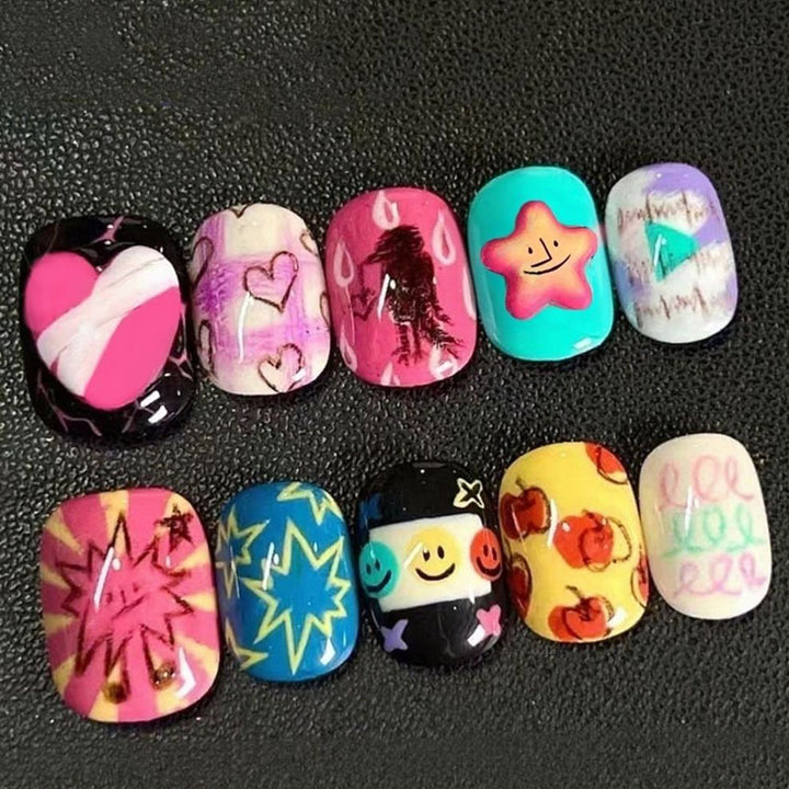 Verspieltes Künstlerisches Nagelkunst Design Set Karnz
