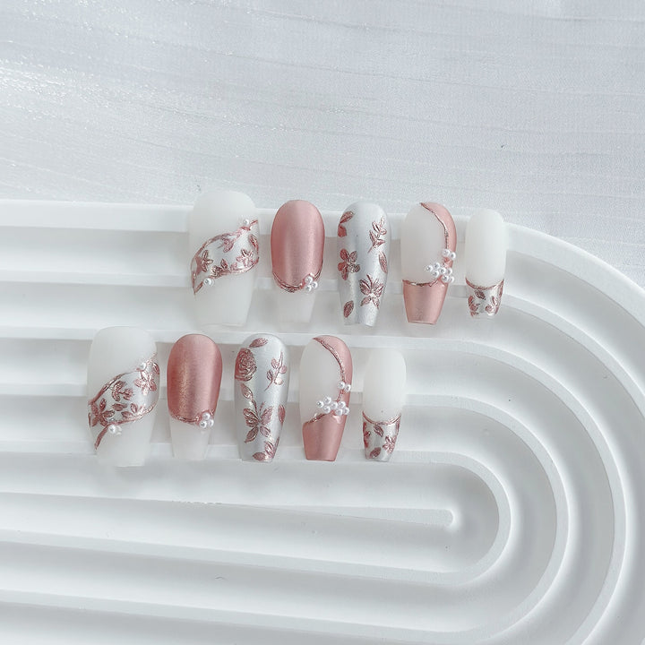 Deluxe Floral Press-On Nail Art Set