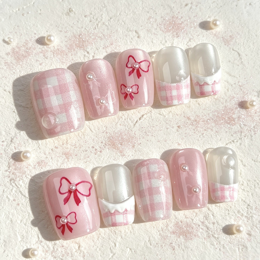 Bogen-verzierter Press-On Nail Art Set