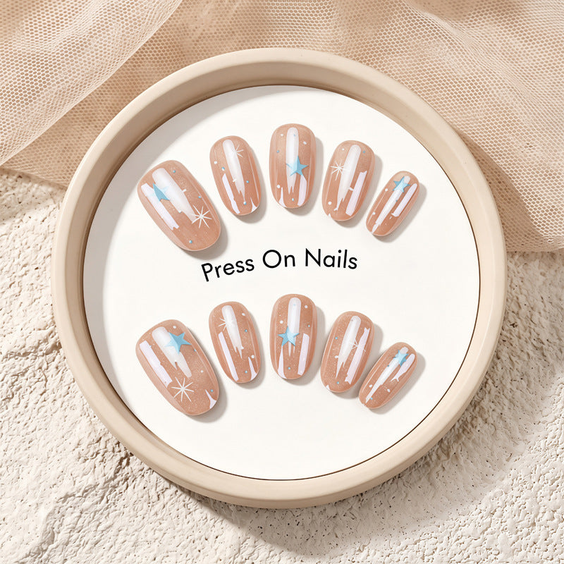 Künstlerisches Press-On-Nagel-Set mit himmlischem Design Karnz
