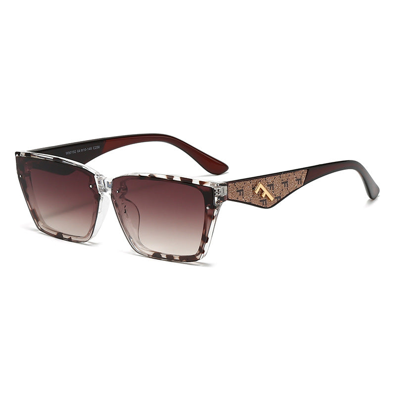 Damen quadratische Sonnenbrille mit edelmattiertem Rahmen und modischen Akzenten Karnz