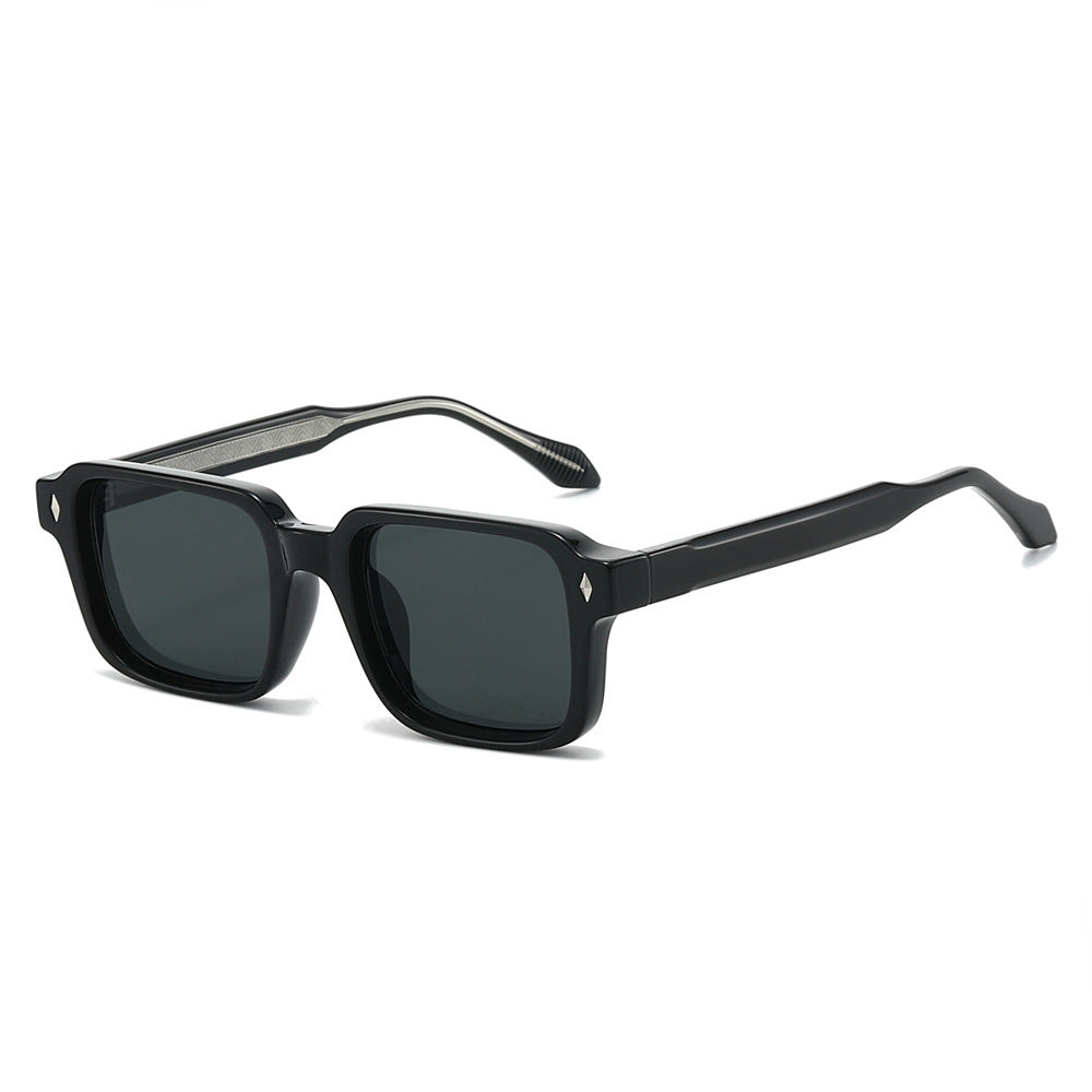 Damen Sonnenbrille im modernen quadratischen Design von Karnz