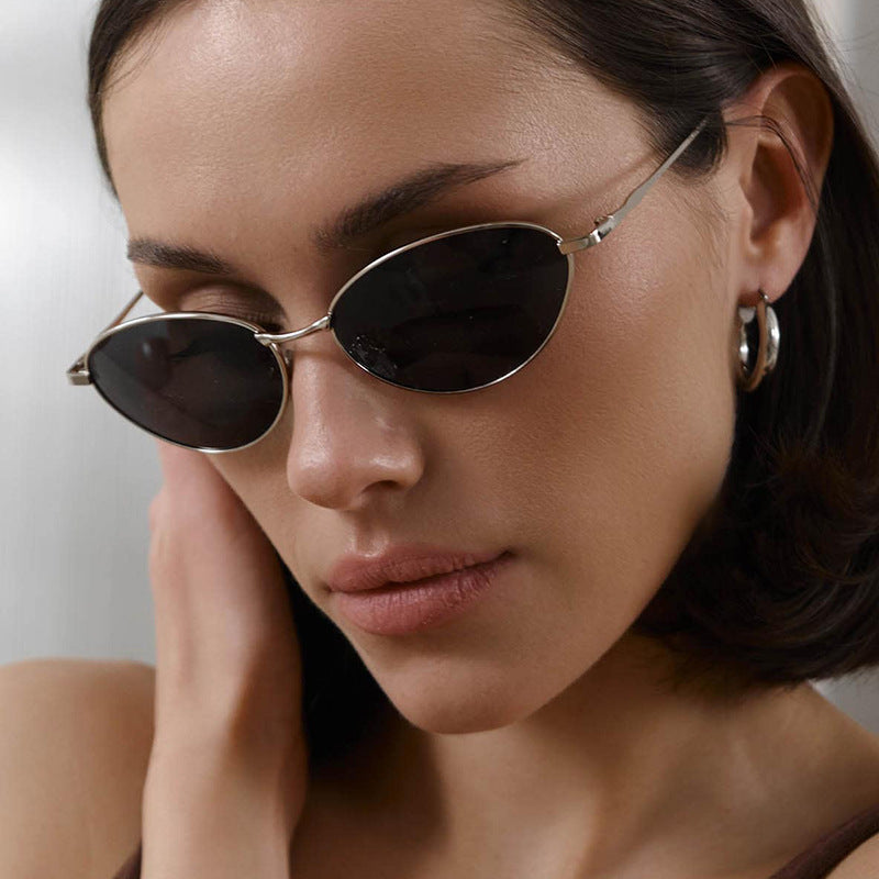 Damen modische Sonnenbrille im eleganten Ovaldesign Karnz