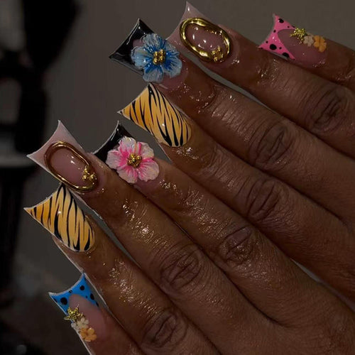 Dekorative Nagelkunst Karnz