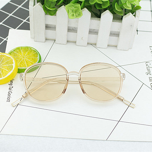 Damen modische quadratische Sonnenbrille mit transparentem Rahmen Karnz