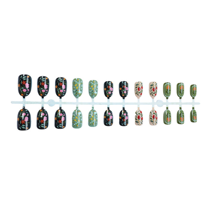 Blumendesign Press-On Nagelkunst-Set Karnz