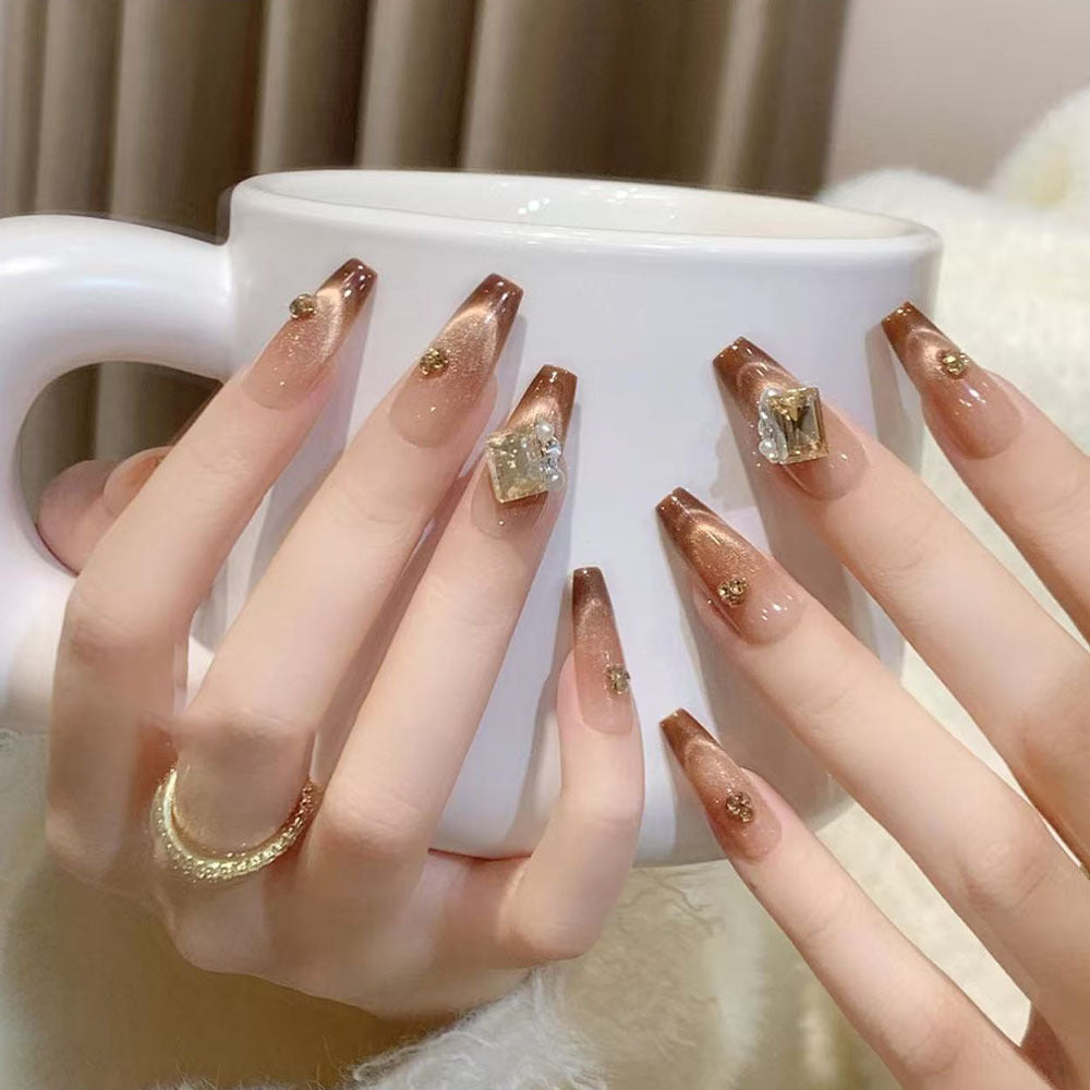 Kunstnagelset Karnz