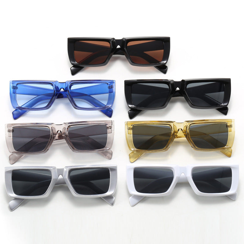 Damen modische Shield-Sonnenbrille mit exzentrischem Design Karnz