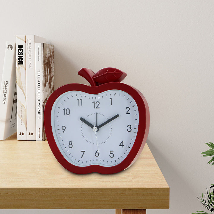 Nostalgischer Tischwecker Im Kreativen Haus-Design Karnz