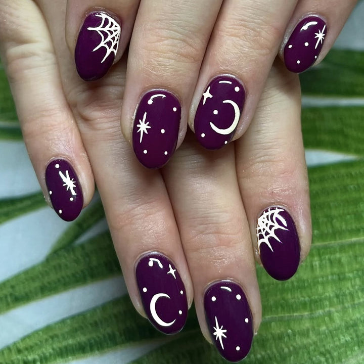 Verspielte Halloween-Themen-Nagelkunst Karnz