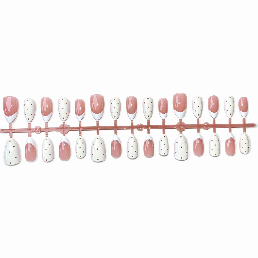Elegante Pünktchen Press-On Nagelset