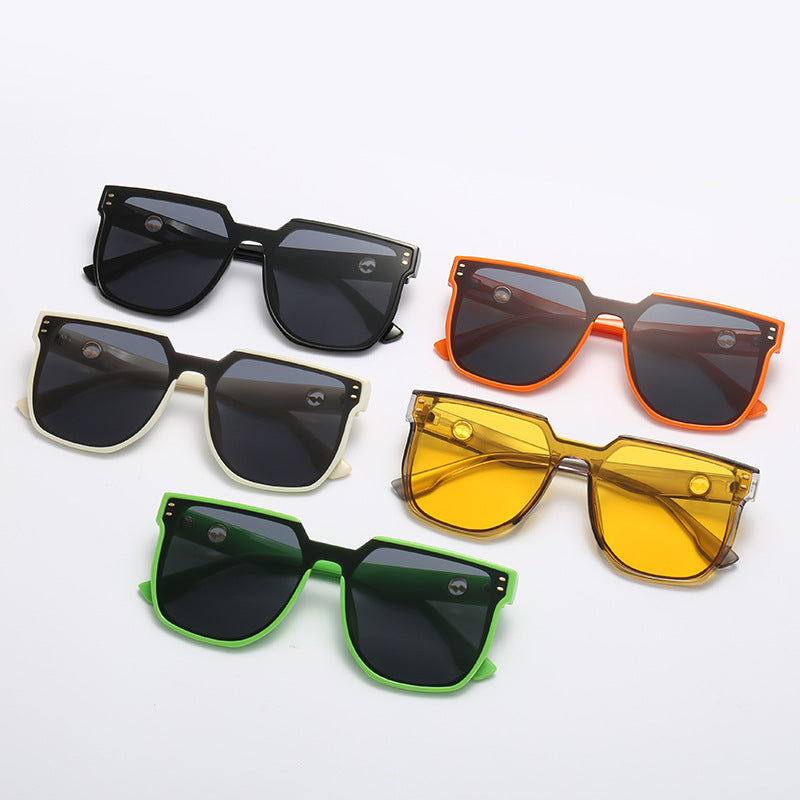 Damen auffällige Sonnenbrille mit markantem geometrischem Rahmen Karnz