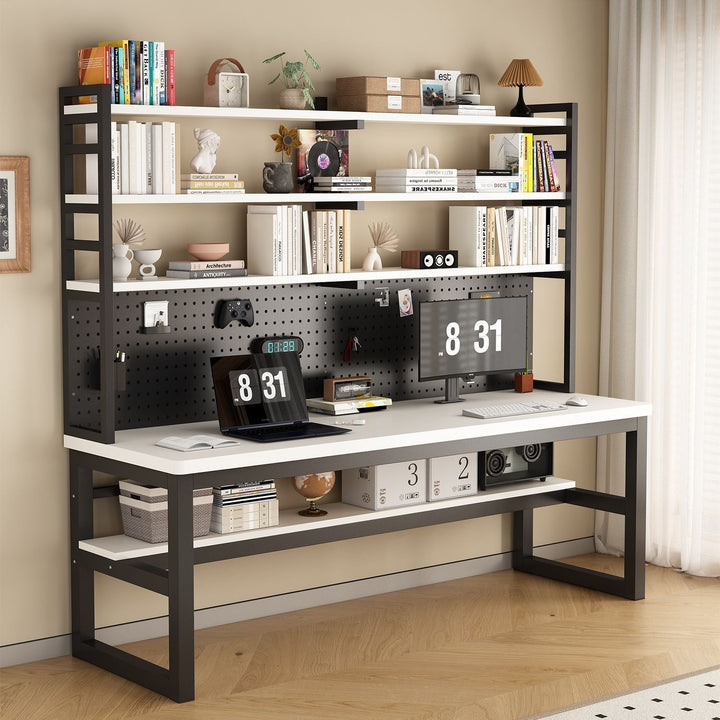 Multifunktionaler Arbeitsbereich mit Regal Karnz