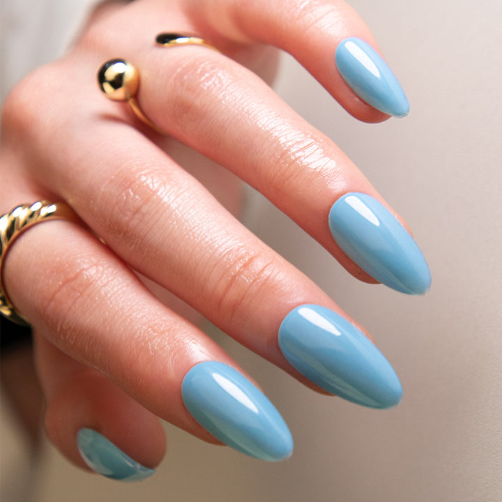 elegante Stiletto-Nägel im Hochglanz-Finish Karnz