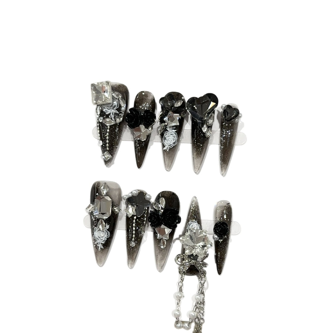 Gothic-inspirierte dekorative Press-On-Nagelset