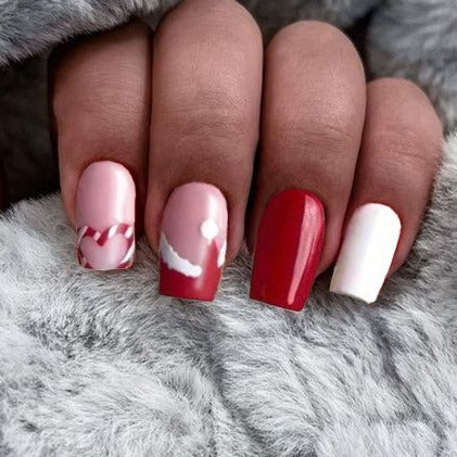 Künstlerische Press-On Nageldesigns Karnz