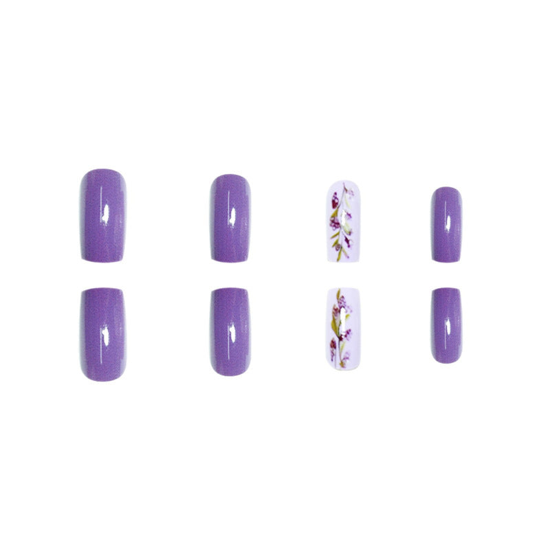 Elegante Blumenmuster Nagelwickel Karnz