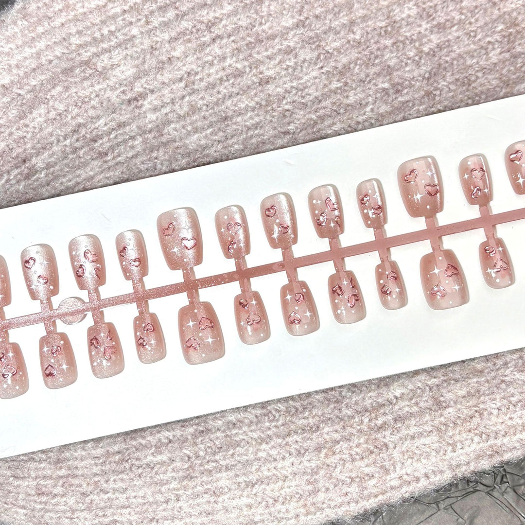 Herz-Beschmückte Press-On Nagelset