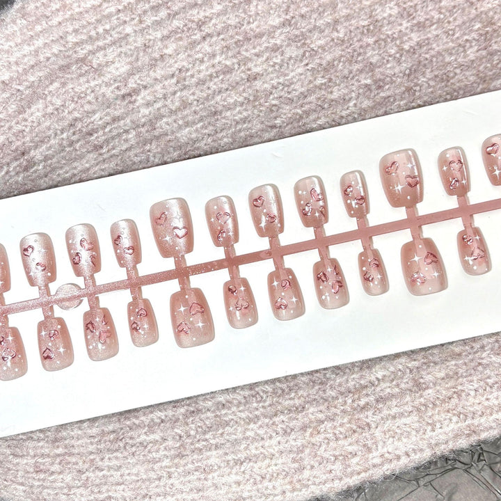 Herz-Beschmückte Press-On Nagelset